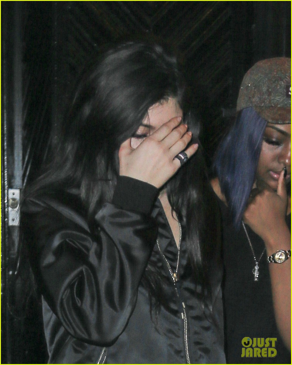 kylie jenner mysterious finger tattoo nyc 30