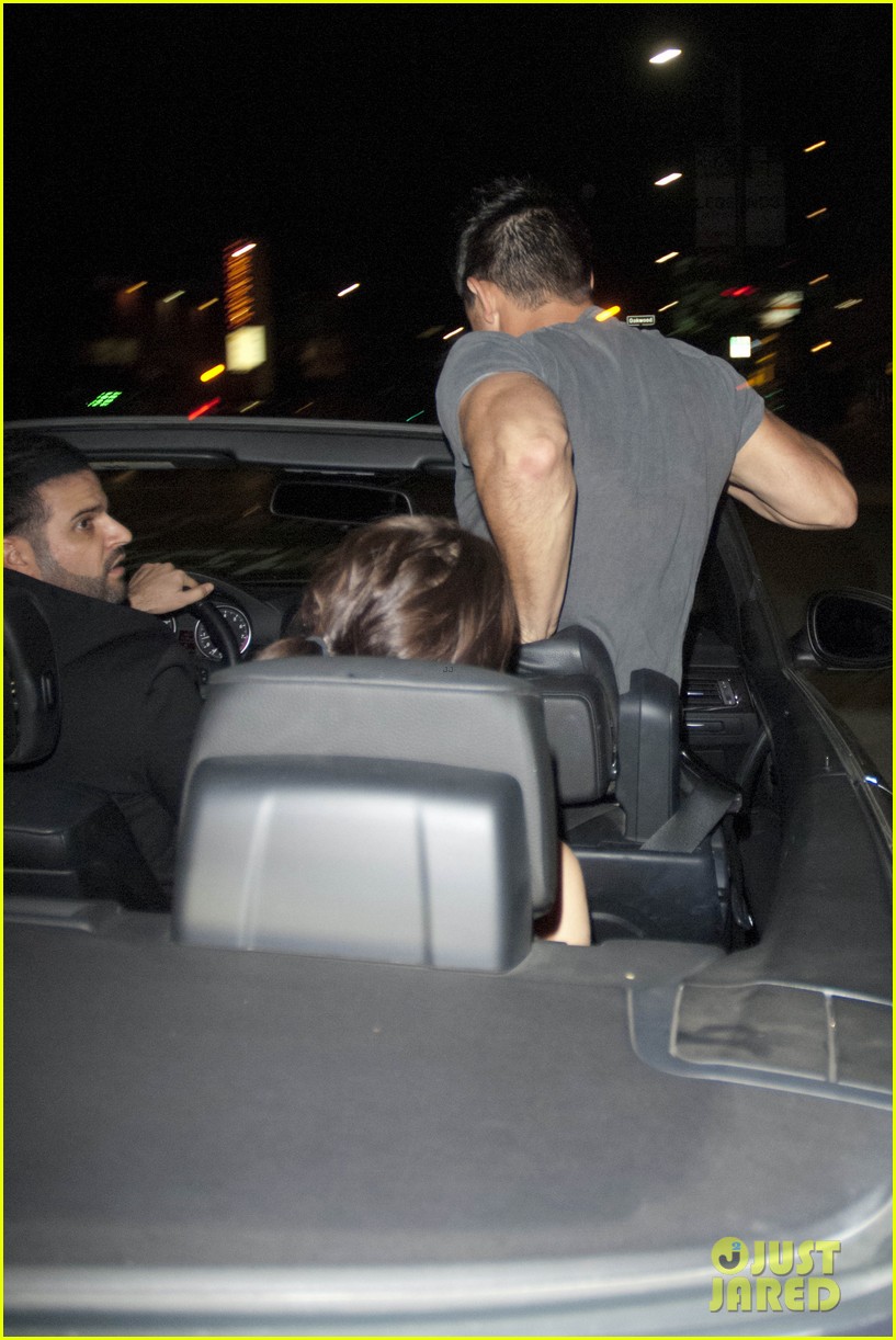 taylor lautner makes a quick exit out of the nice guy 02