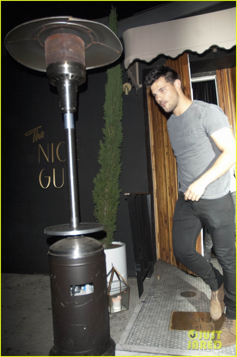 taylor lautner makes a quick exit out of the nice guy 05