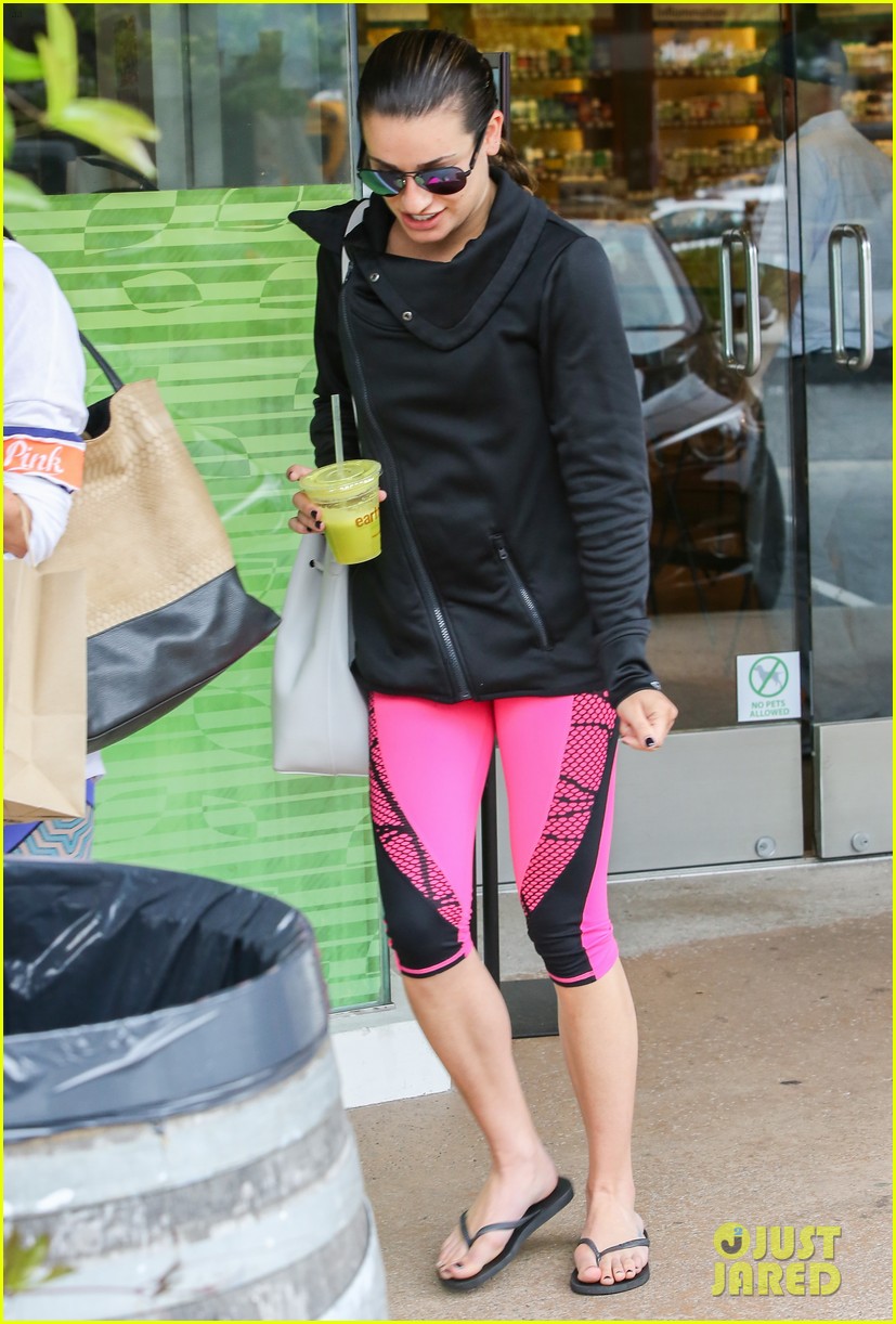 lea michele hits up soulcycle after news of dating robert buckley 22
