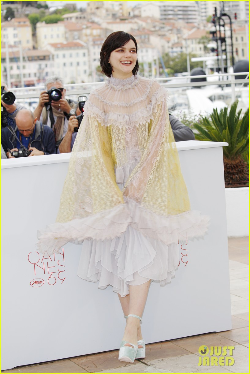 lily rose depp brings the dancer to cannes 40