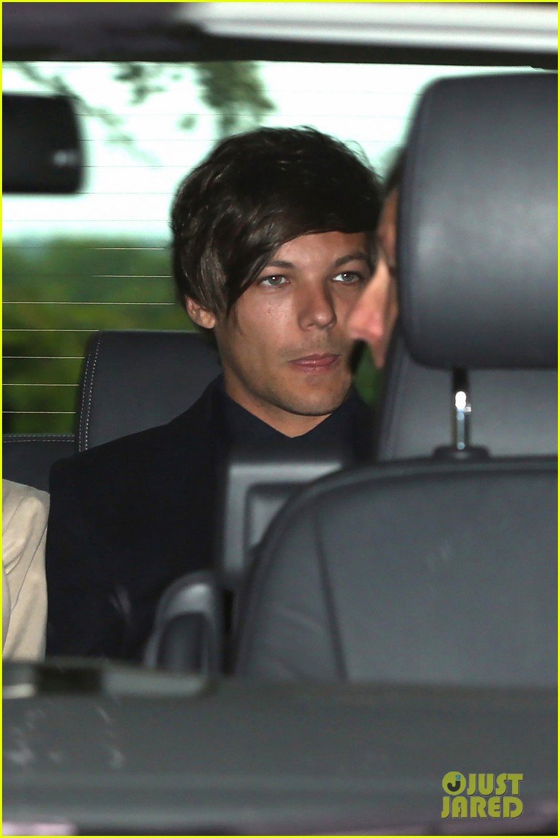 louis tomlinson danielle campbell heathrow airport after wedding 04