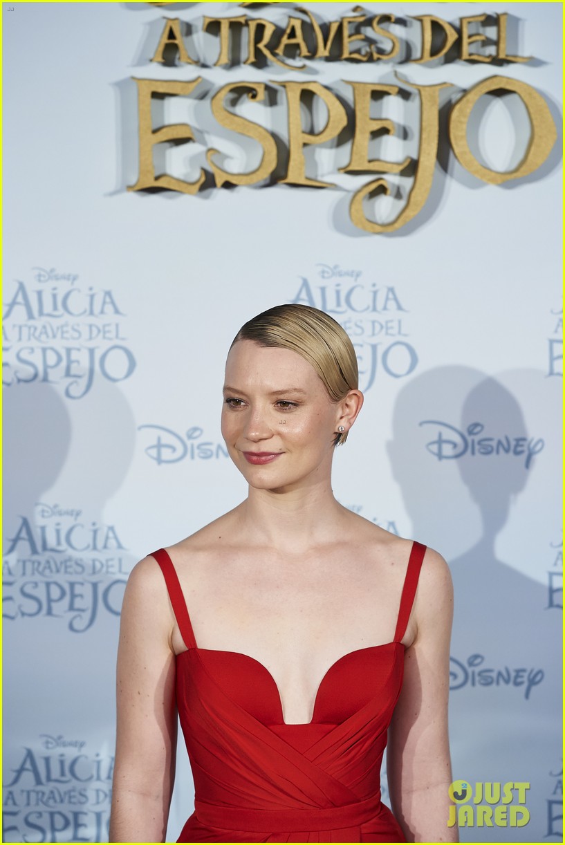 mia wasikowska brings alice through the looking glass to spain 24