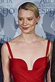 mia wasikowska brings alice through the looking glass to spain 02