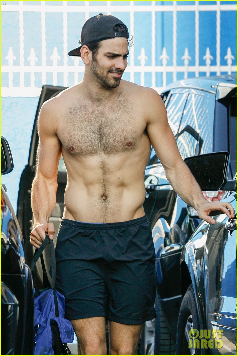 nyle dimarco goes shirtless while leaving dwts rehearsals 02
