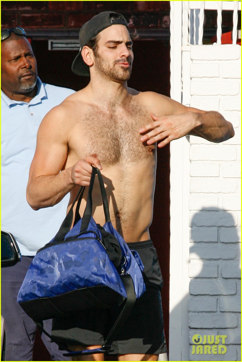 nyle dimarco goes shirtless while leaving dwts rehearsals 05