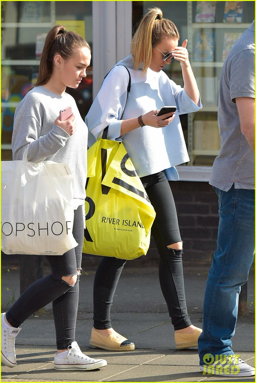 perrie edwards sister caitlin memorial day london 25