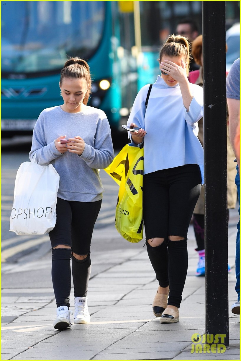 perrie edwards sister caitlin memorial day london 30