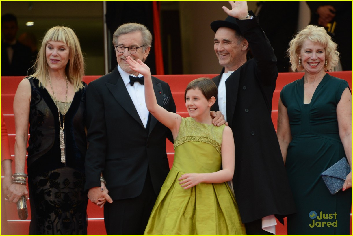 ruby barnhill bfg premiere photocall cannes 08