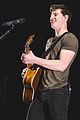 shawn mendes moving out apollo night two london 13