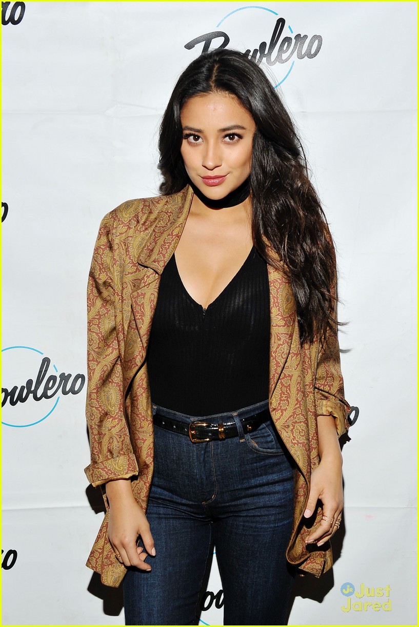 shay mitchell bowlero opening adopted pig 03