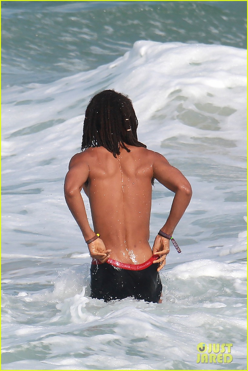 Jaden Smith Goes Shirtless, Wears His Underwear at the Beach: Photo 977891, Jaden Smith, Shirtless Pictures