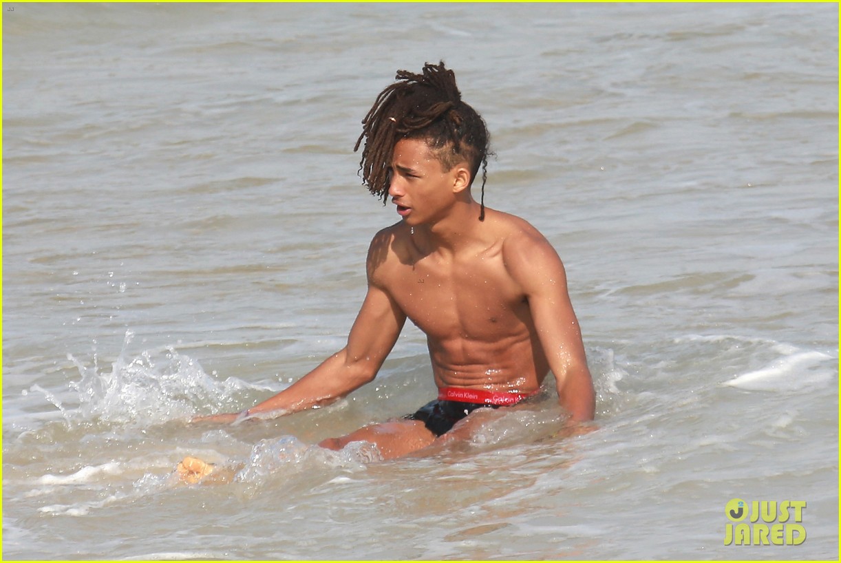 Jaden Smith Goes Shirtless, Wears His Underwear at the Beach: Photo 977892, Jaden Smith, Shirtless Pictures