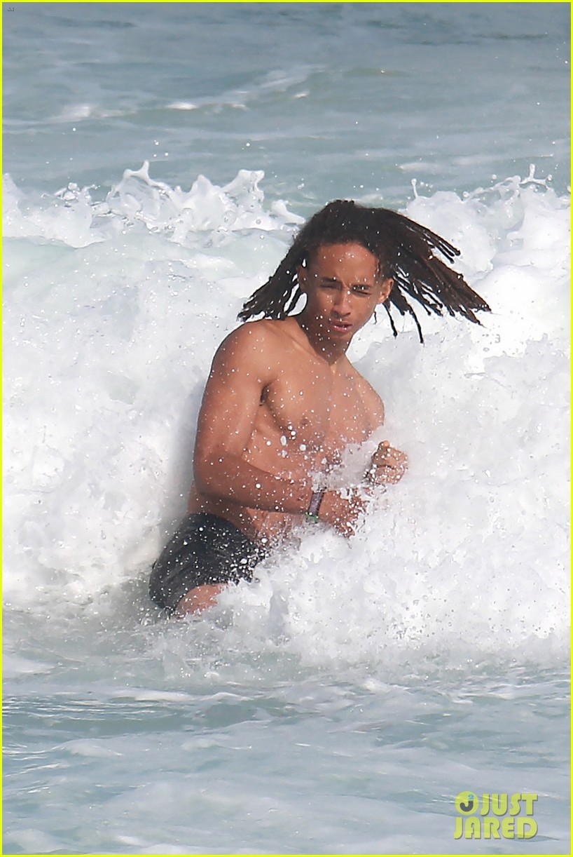 Jaden Smith Goes Shirtless, Wears His Underwear at the Beach: Photo 977903, Jaden Smith, Shirtless Pictures