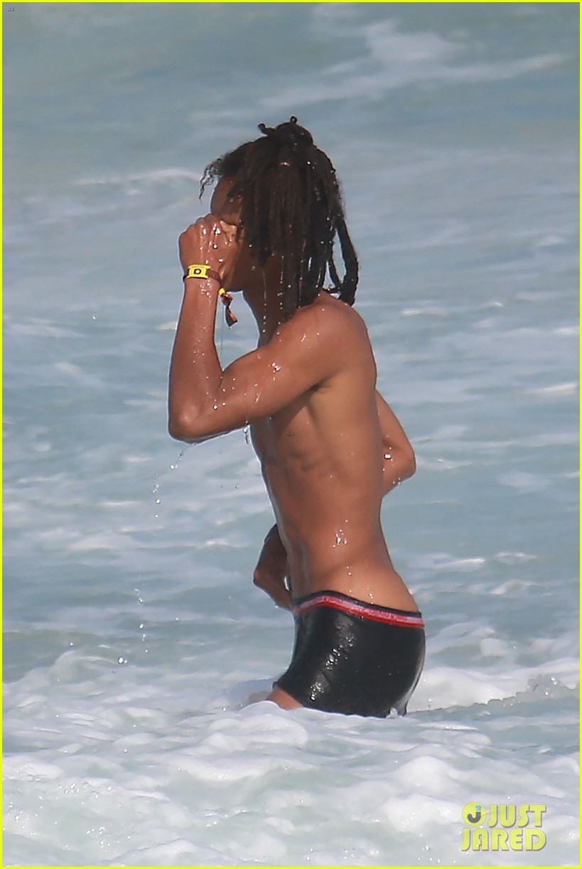 Jaden Smith Goes Shirtless, Wears His Underwear at the Beach: Photo 977906, Jaden Smith, Shirtless Pictures