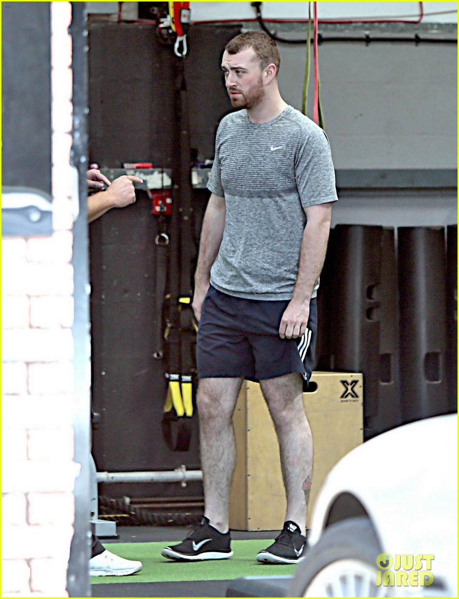 sam smith hits the gym for weekend workout 01