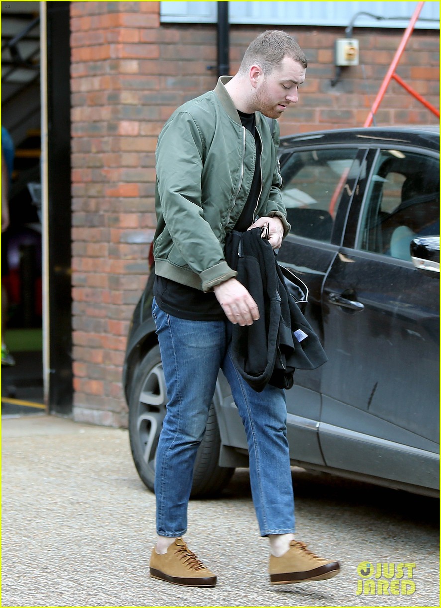 sam smith hits the gym for weekend workout 10