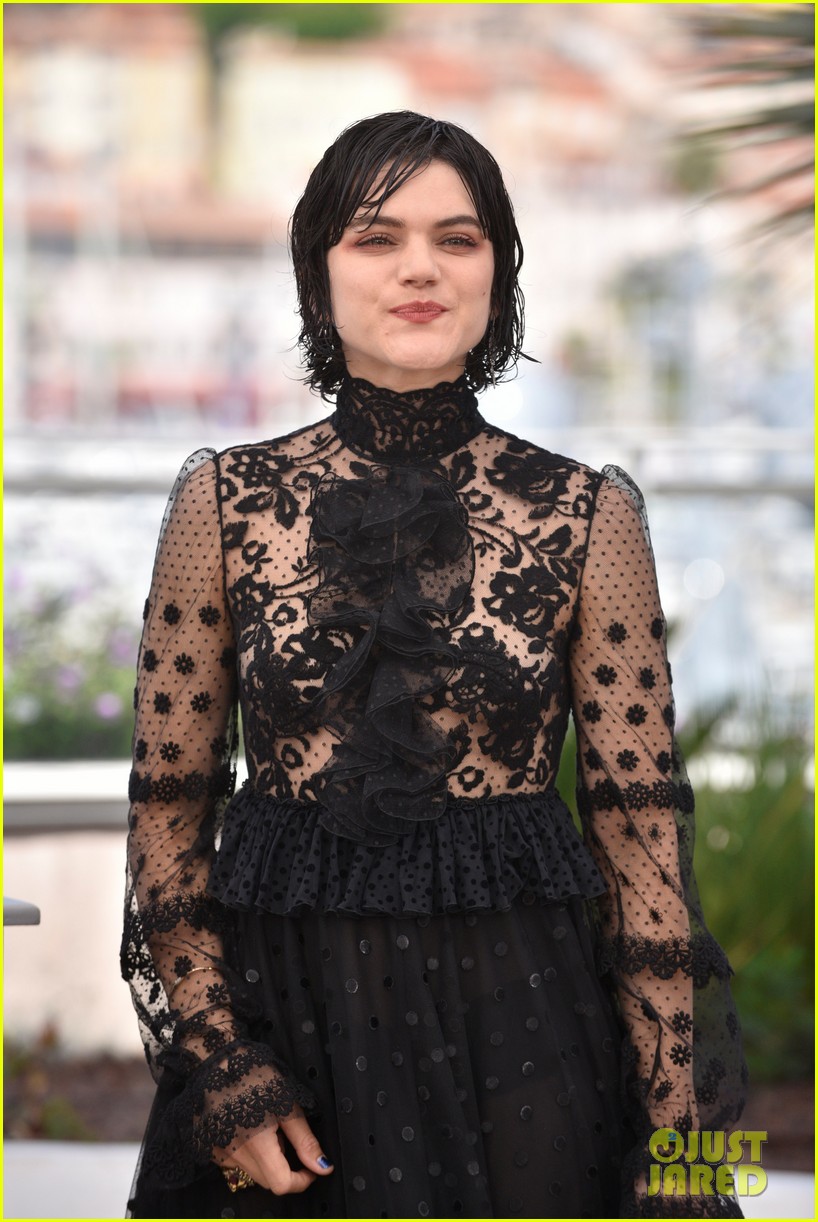 soko the stopover photocall cannes 21