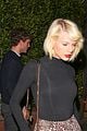 taylor swift dines out with brother austin 17