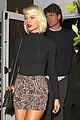 taylor swift dines out with brother austin 26