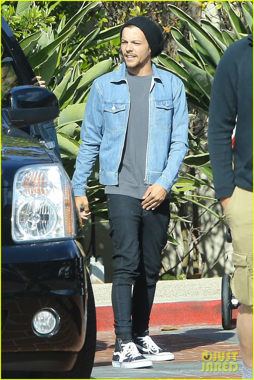 louis tomlinson meets up with briana jungwirth 10