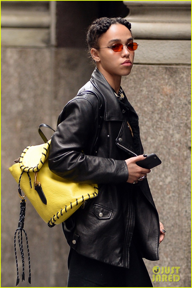 fka twigs leaves ny after met 04