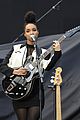 alessia cara concert coldplay manchester 16