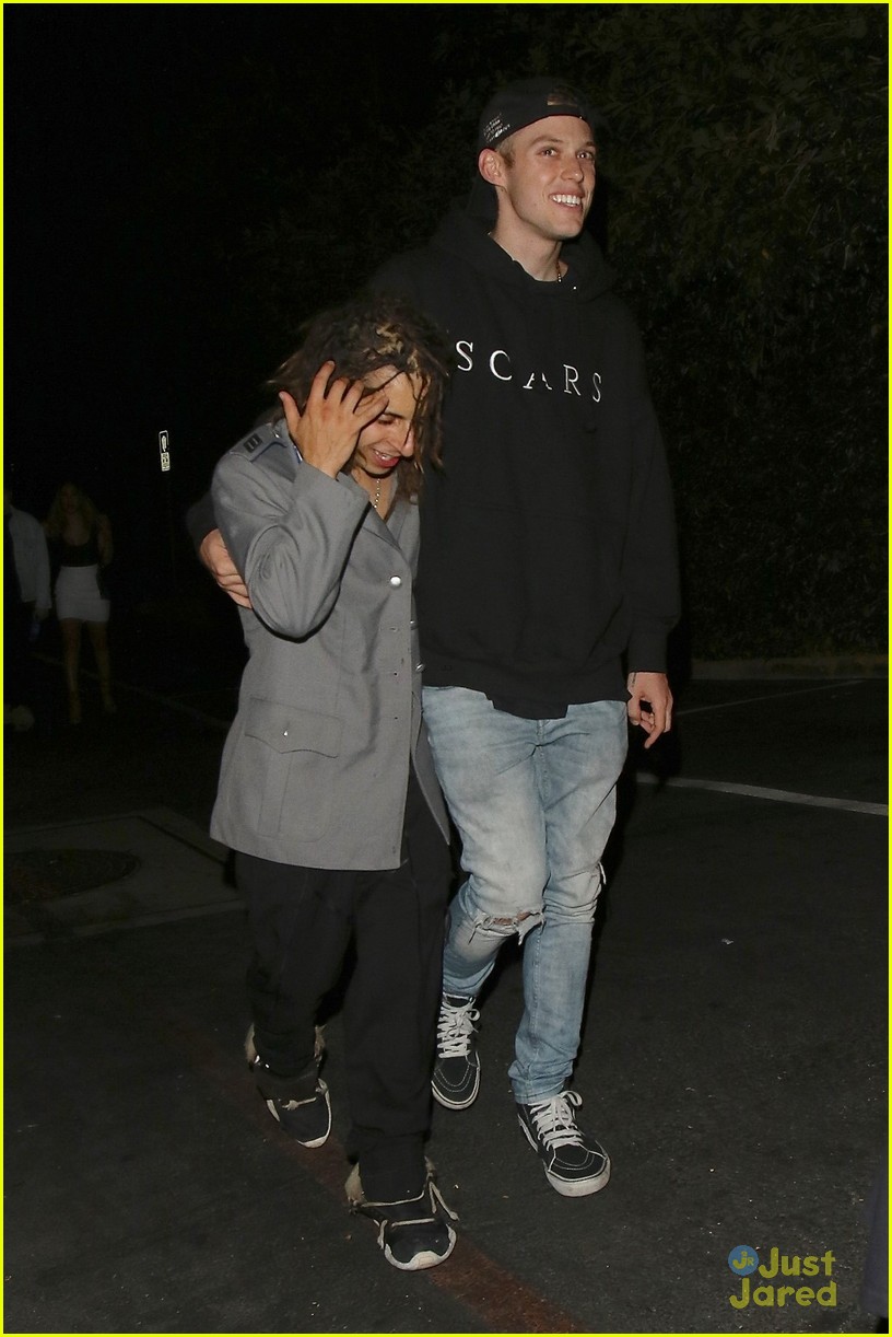 moises arias harry hudson go clubbing together 07