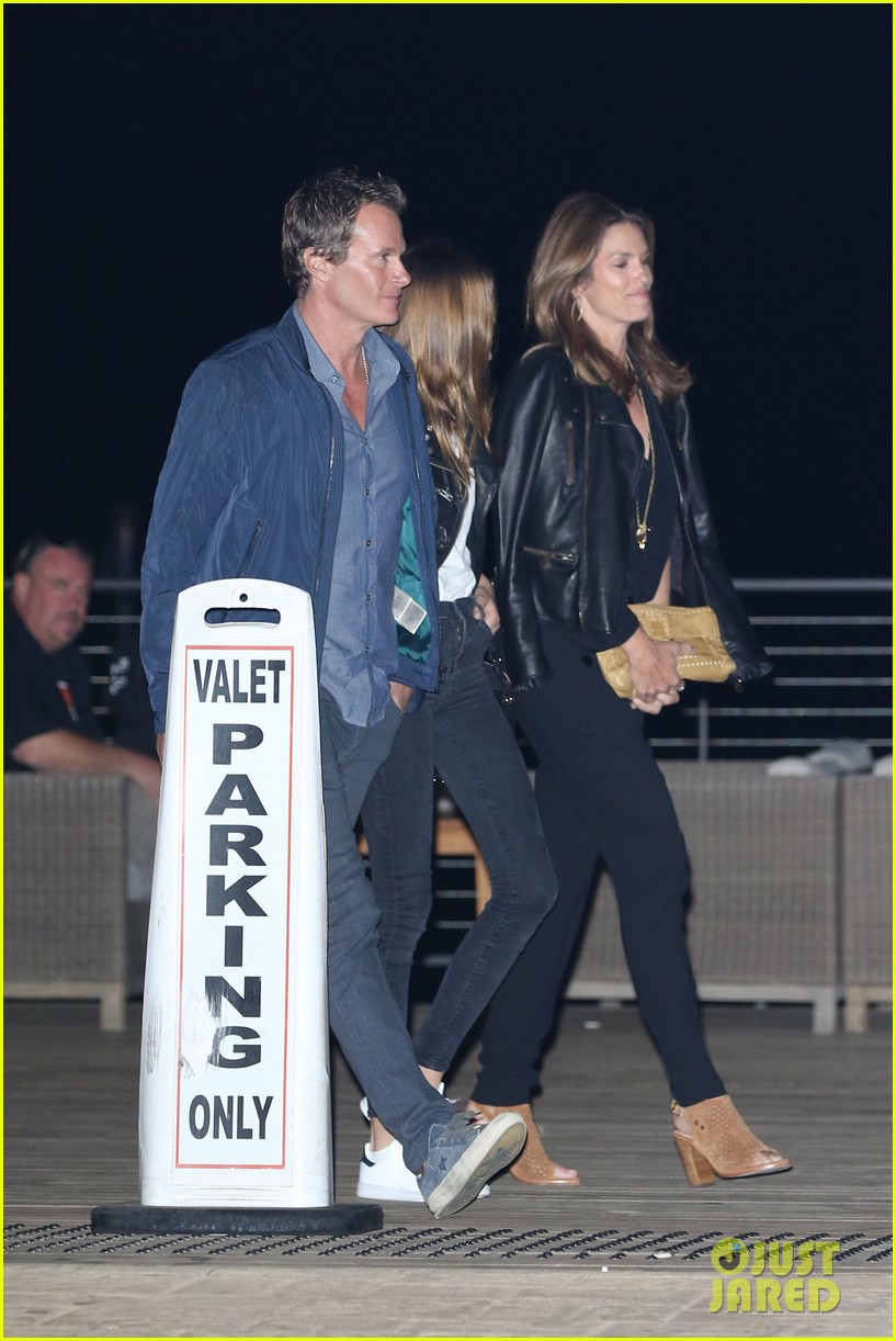 kaia gerber cindy crawford have a night out in malibu 23