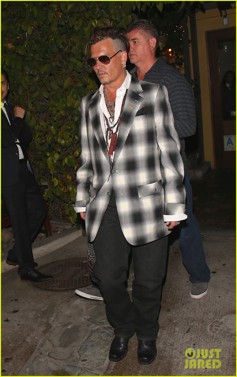 johnny depp has family dinner with lily rose 07