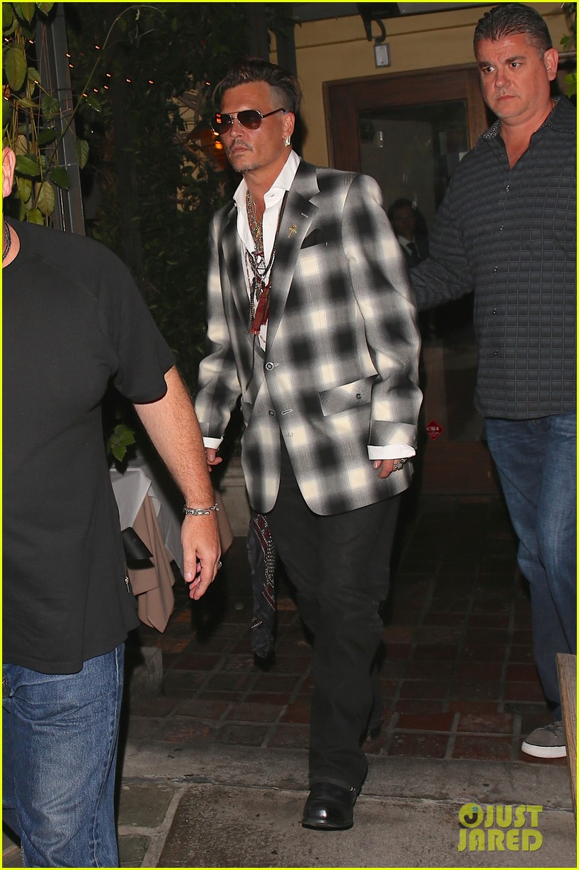 johnny depp has family dinner with lily rose 11