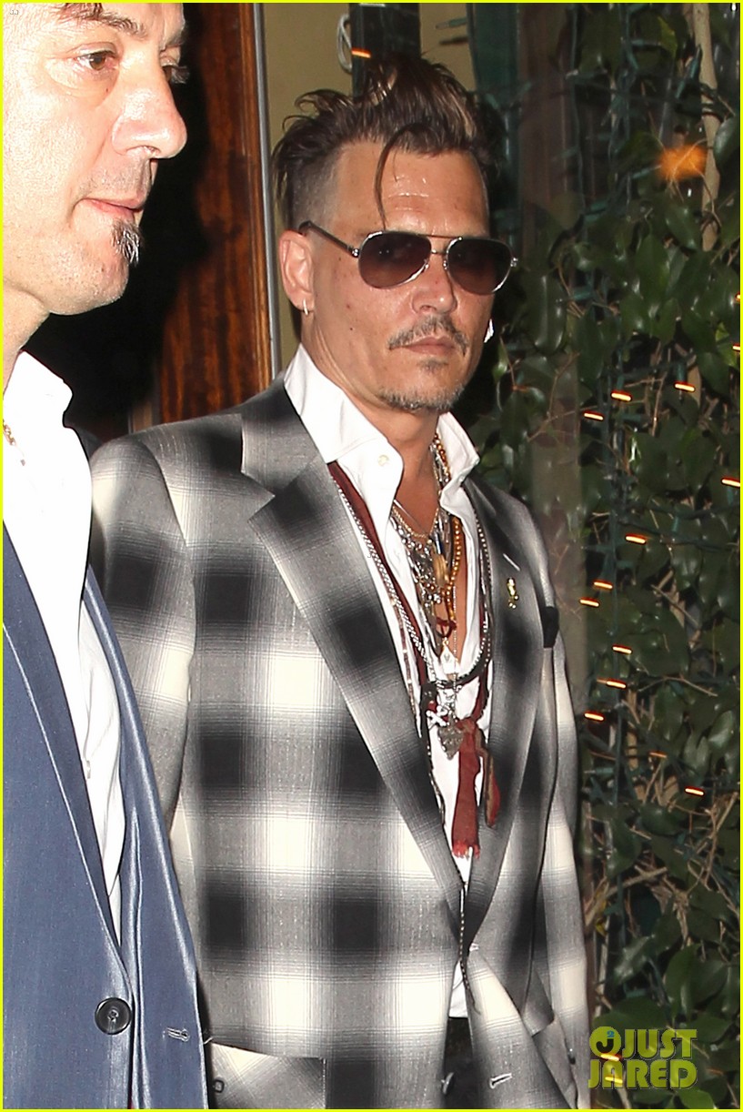 johnny depp has family dinner with lily rose 15