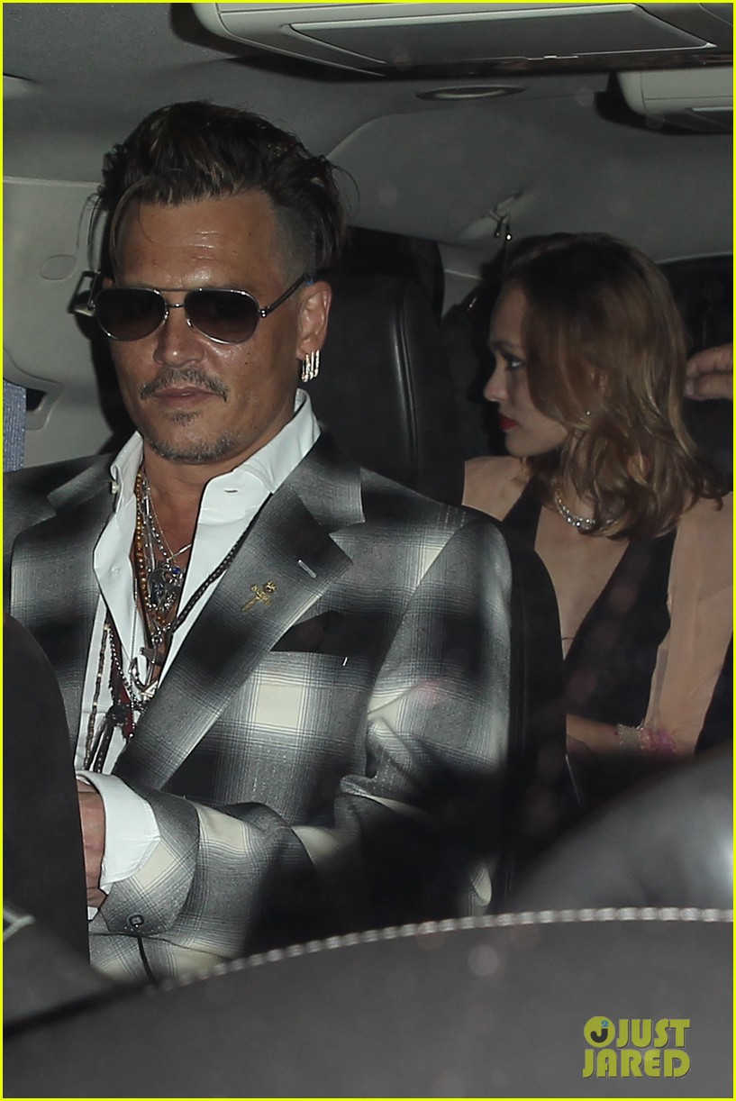 johnny depp has family dinner with lily rose 22