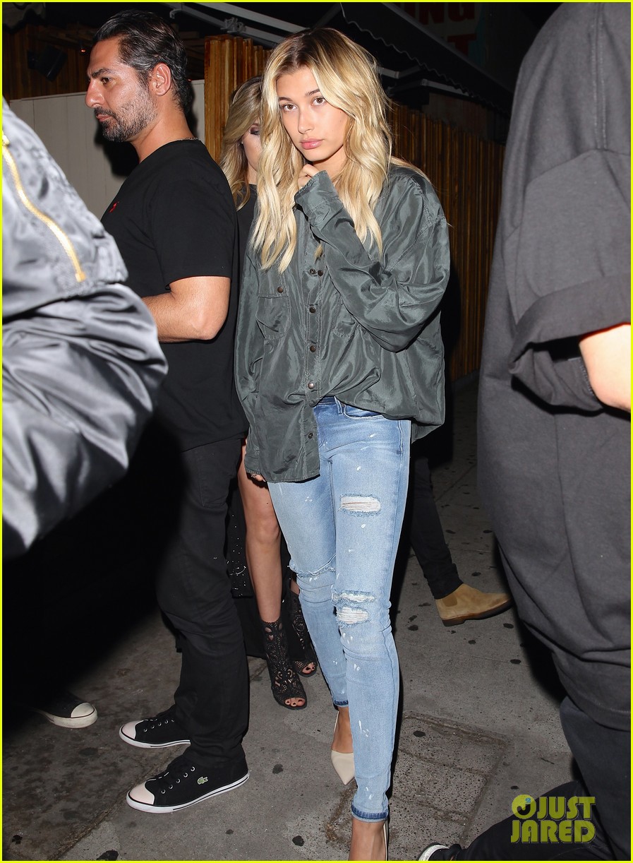 hailey baldwin nice guy night out after drake dinner 05