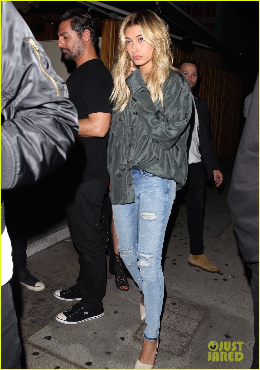 hailey baldwin nice guy night out after drake dinner 06
