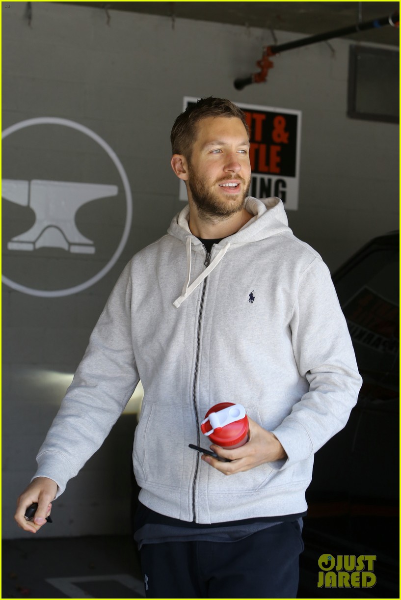 calvin harris is all smiles after taylor swifts new romance news 05