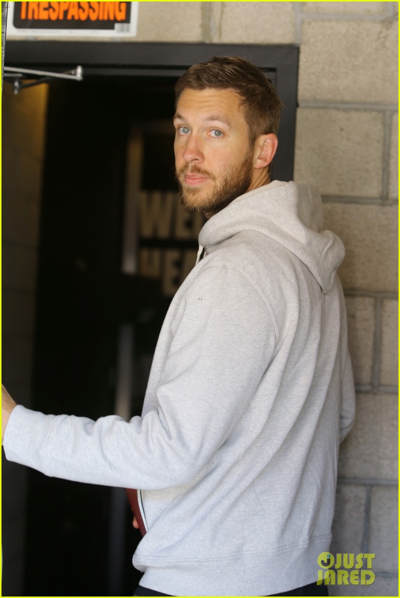 calvin harris is all smiles after taylor swifts new romance news 11