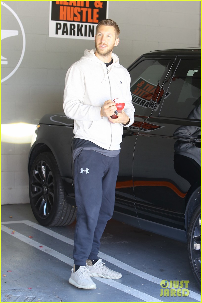 calvin harris is all smiles after taylor swifts new romance news 14