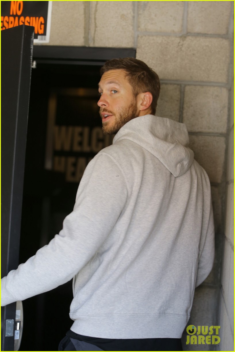 calvin harris is all smiles after taylor swifts new romance news 17