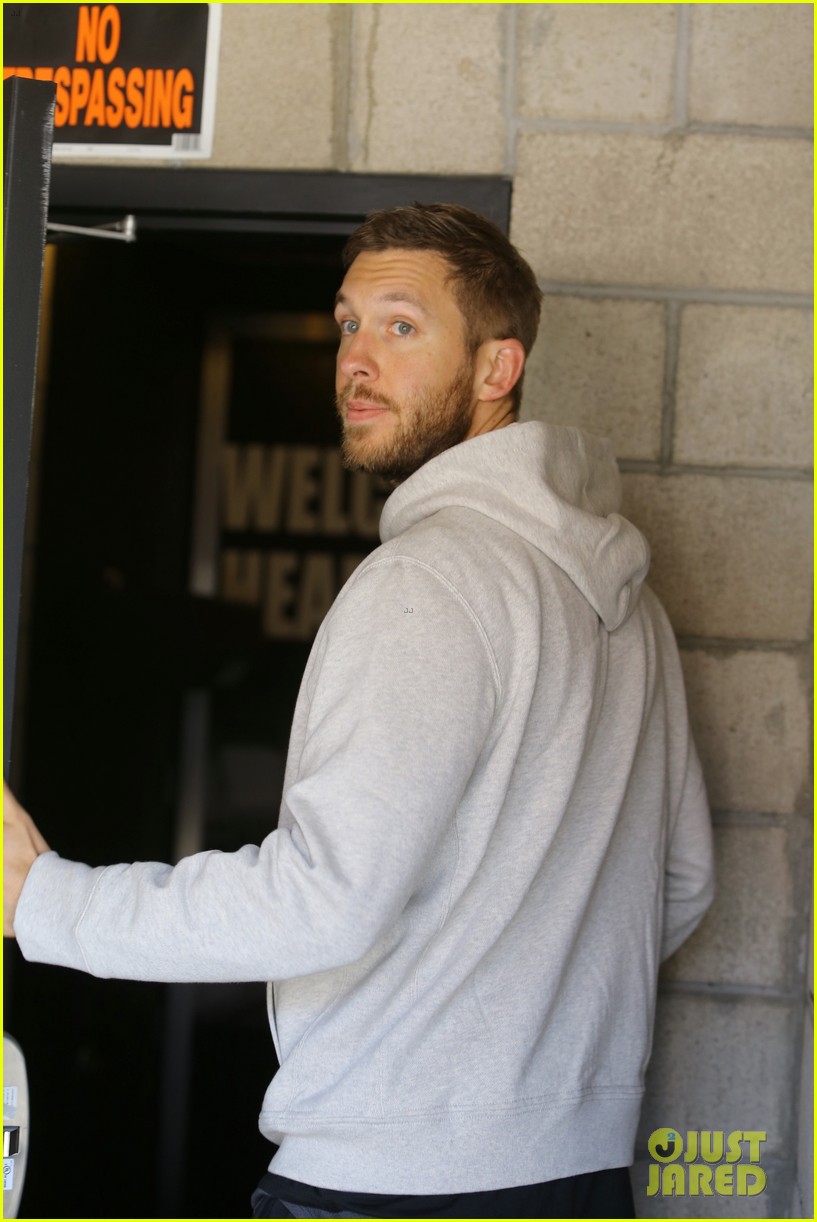 calvin harris is all smiles after taylor swifts new romance news 20