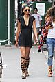 chanel iman shows off her hairstylist skills 06