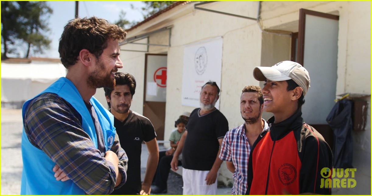 theo james heads to greece for world refugee day 01