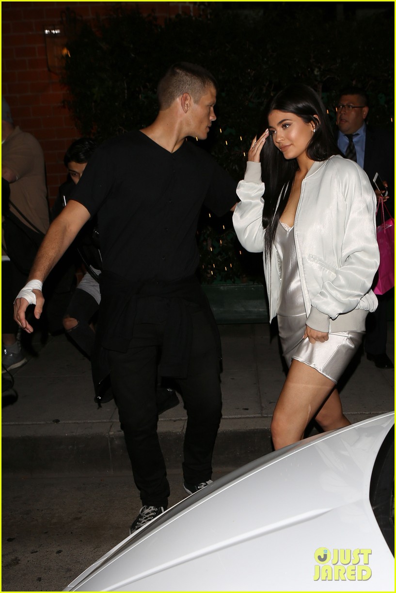 kendall kylie jenner hold hands after mr chow dinner date 07