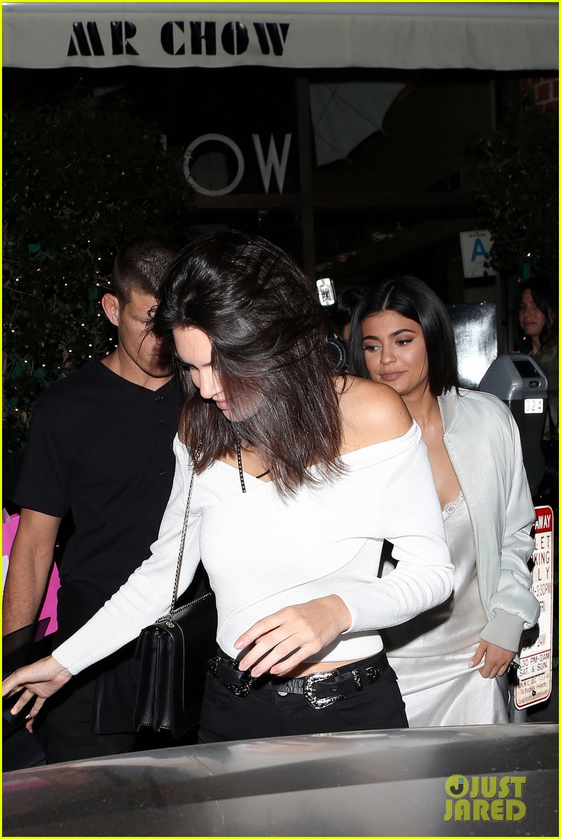 kendall kylie jenner hold hands after mr chow dinner date 26