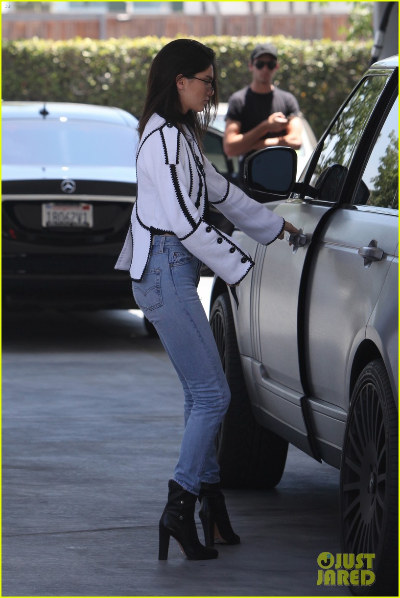 kendall jenner gigi hadid out sunny west hollywood 29