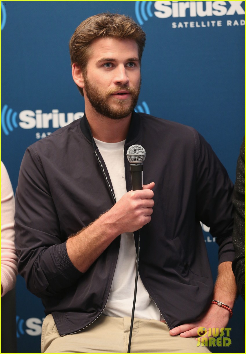 liam hemsworth promotes independence day after date night with miley cyrus 47
