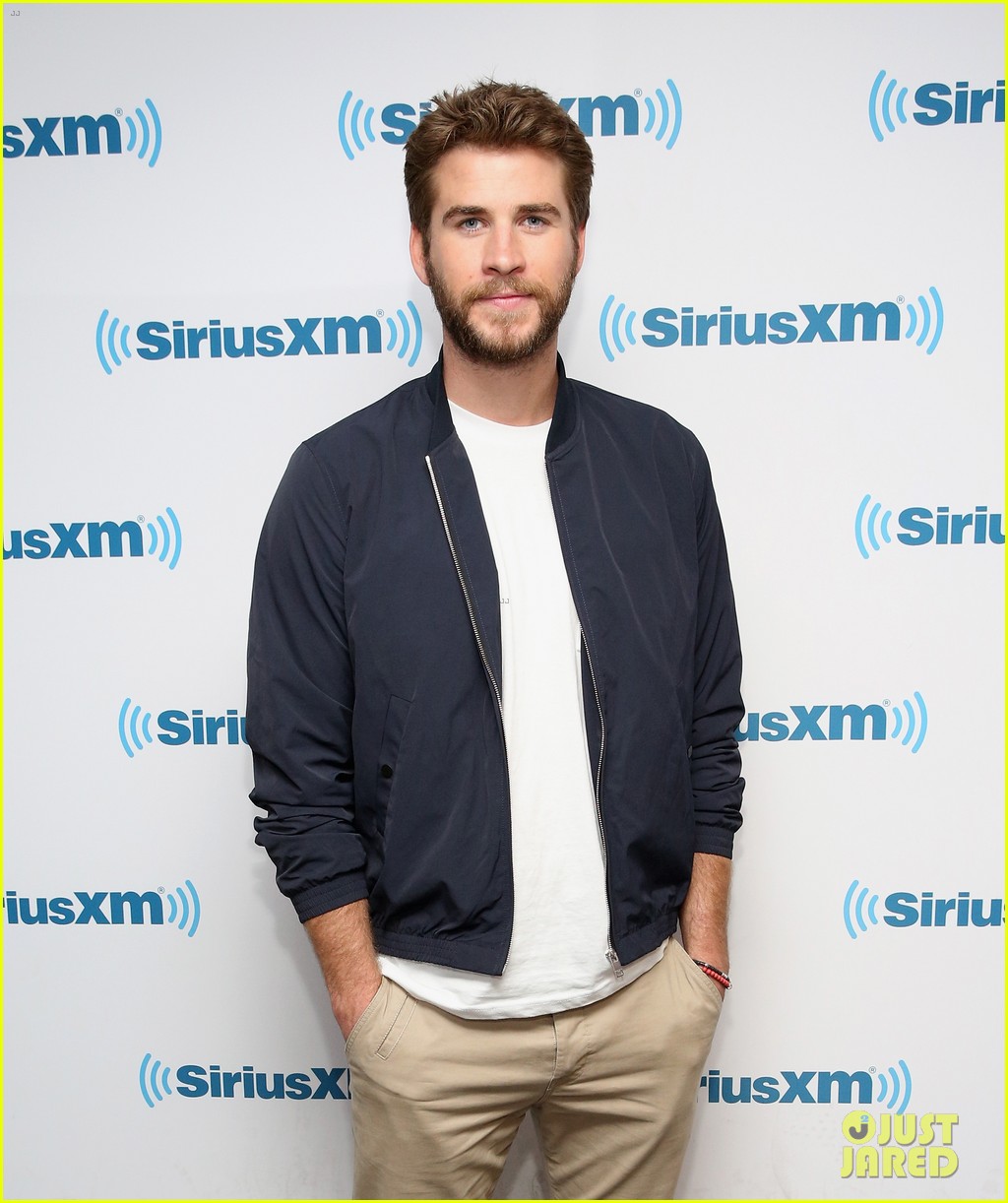 liam hemsworth promotes independence day after date night with miley cyrus 48