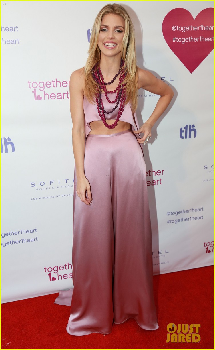 annalynne mccord launches charity dominic purcell 05