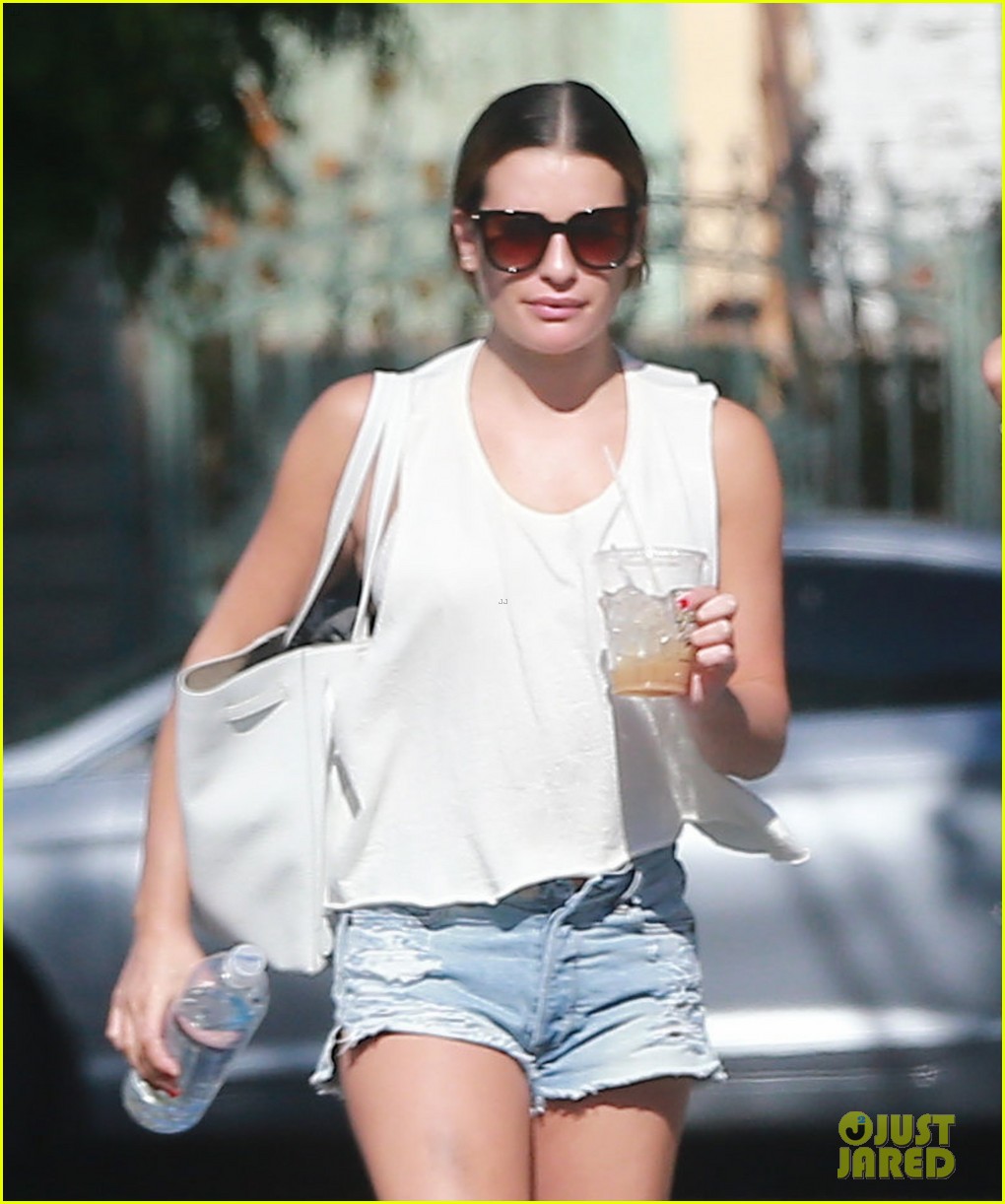 lea michele enjoys a spa night with her gal pals 04
