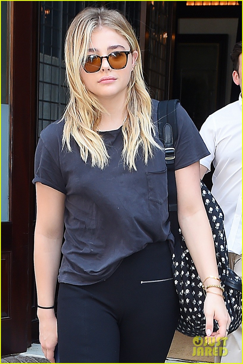 chloe moretz wanted to get plastic surgery at 16 06